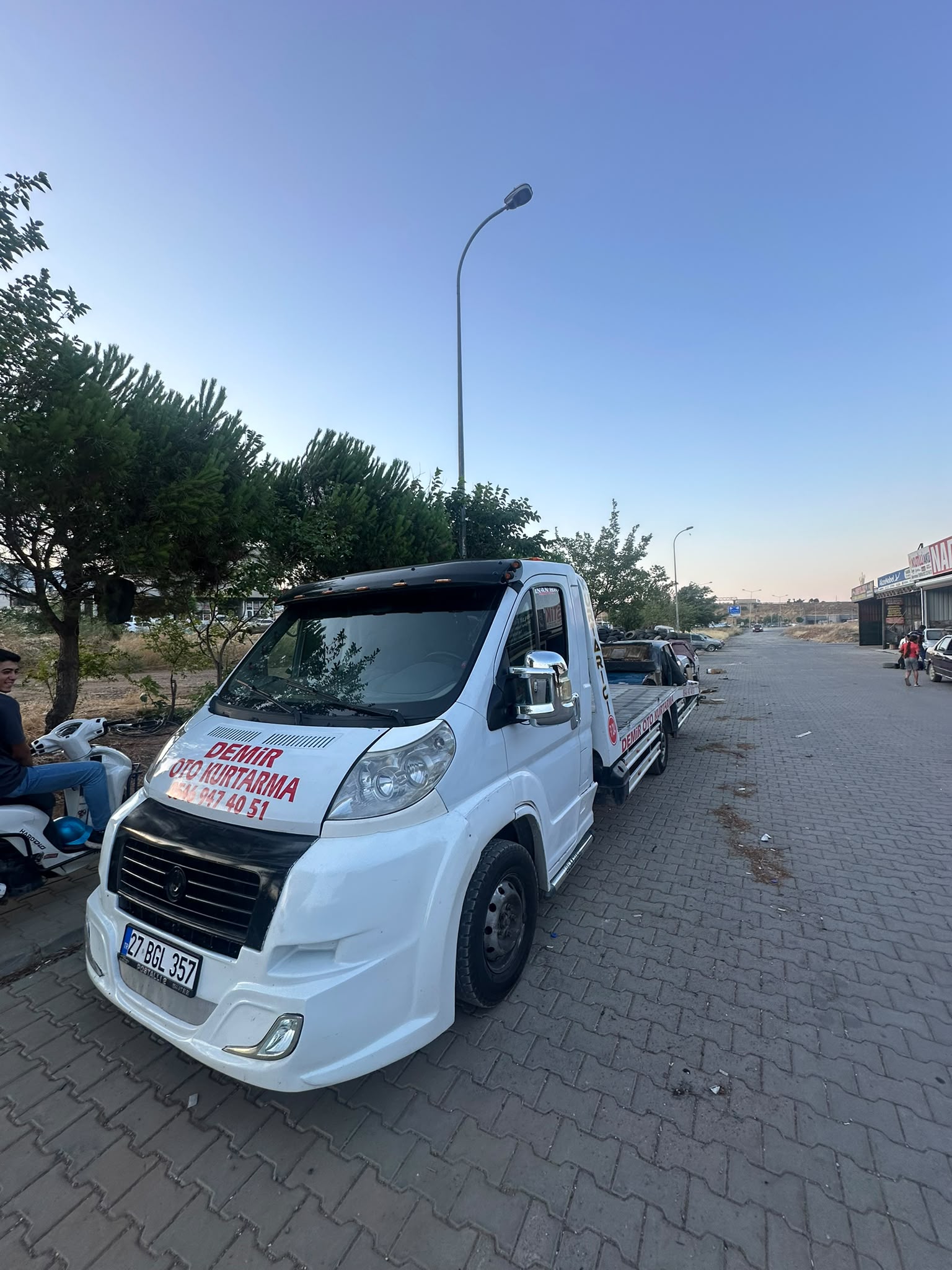 Demir Oto Kurtarma çekici aracı